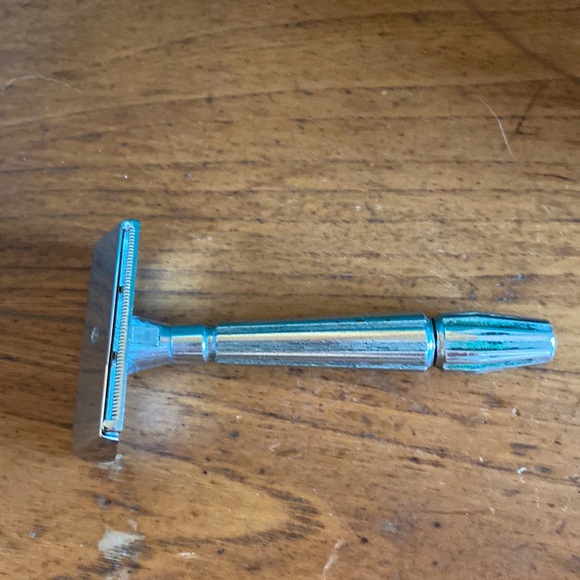 Vintage GEM Micromatic USA Art Deco chrome finish single blade hand held razor - Picture 1 of 9